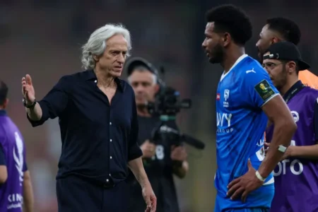 Jorge Jesus fala sobre futuro no Al-Hilal e revela incerteza sobre destino