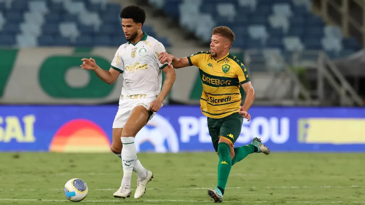 Murilo recebe terceiro cartão amarelo e não joga contra o Athletico-PR no Palmeiras