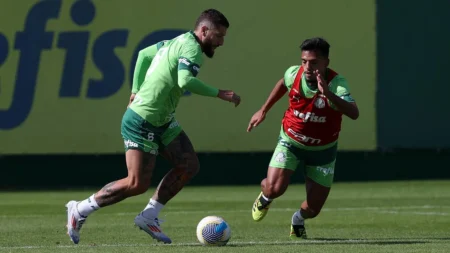 Palmeiras se reapresenta após empate e Gabriel Menino admite falta de desempenho.