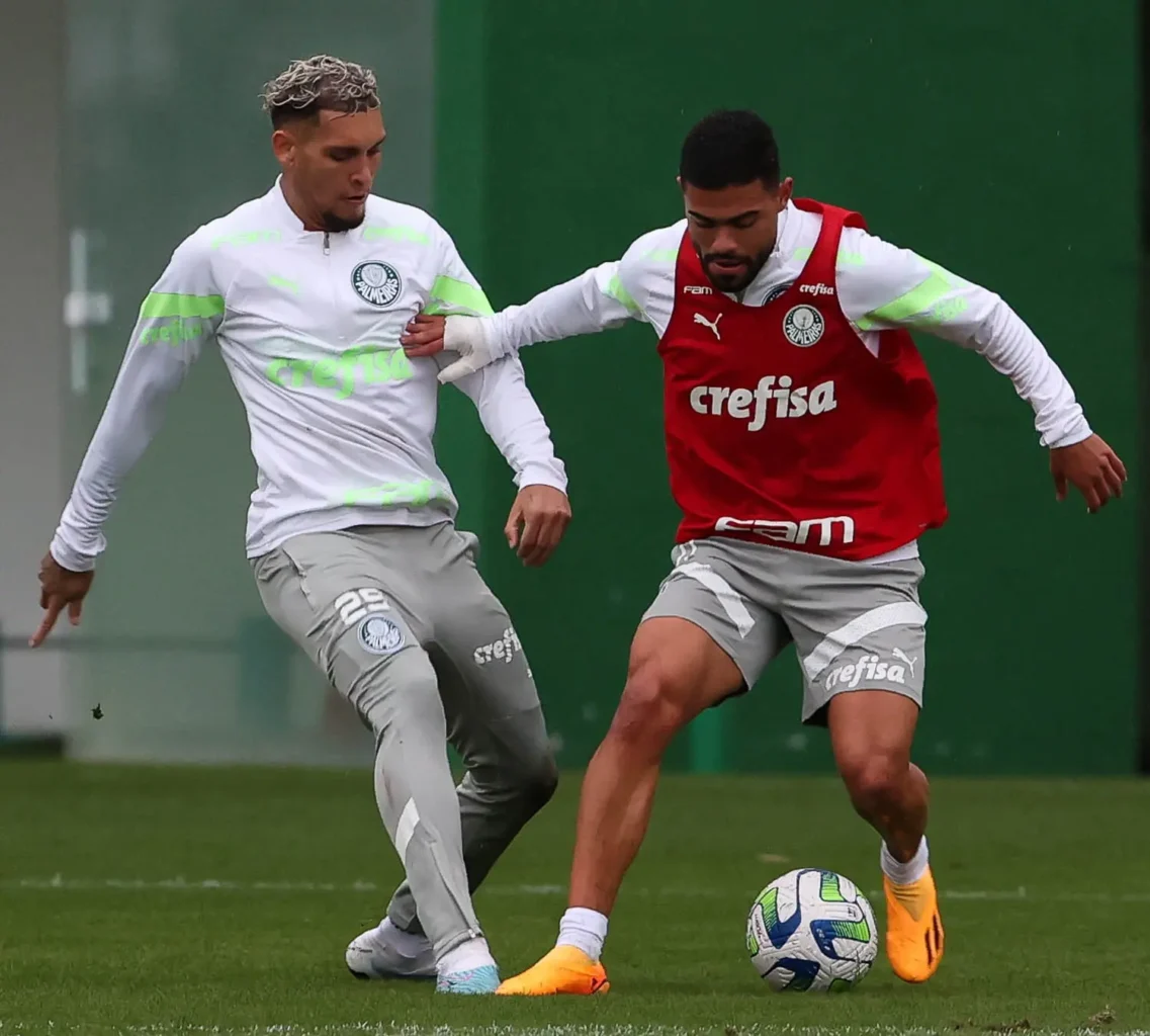 Quatro jogadores do Palmeiras retornam de empréstimo no final de junho; entenda suas situações.