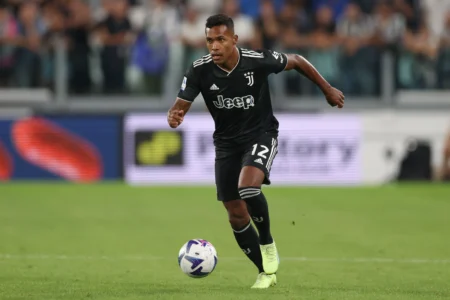 São Paulo se interessa por lateral Alex Sandro, que deixará a Juventus