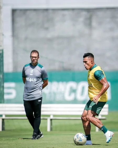 Sebastián Gómez do Coritiba é convocado pela Colômbia para amistosos pré-Copa América.