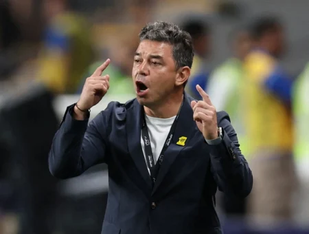 Al-Ittihad negocia acordo milionário para rescisão de contrato com Marcelo Gallardo