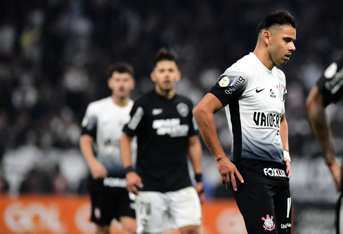 Ángel Romero lamenta derrota para irmão no Corinthians e alerta: "Estamos em má fase"