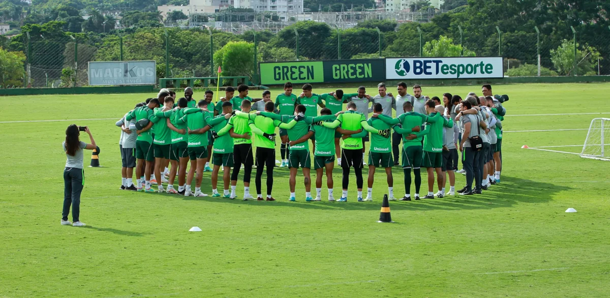 Após fase decisiva na Série B, Goiás terá semana intensa em busca de manter posição no G-4