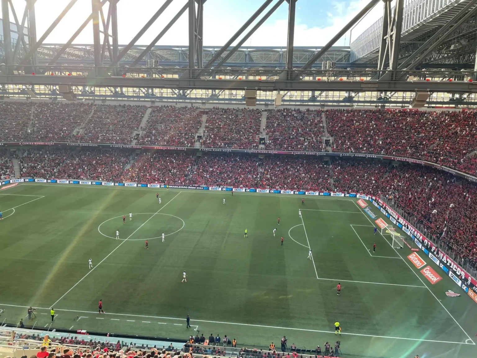 Athletico x Flamengo bate recorde de público na Ligga Arena