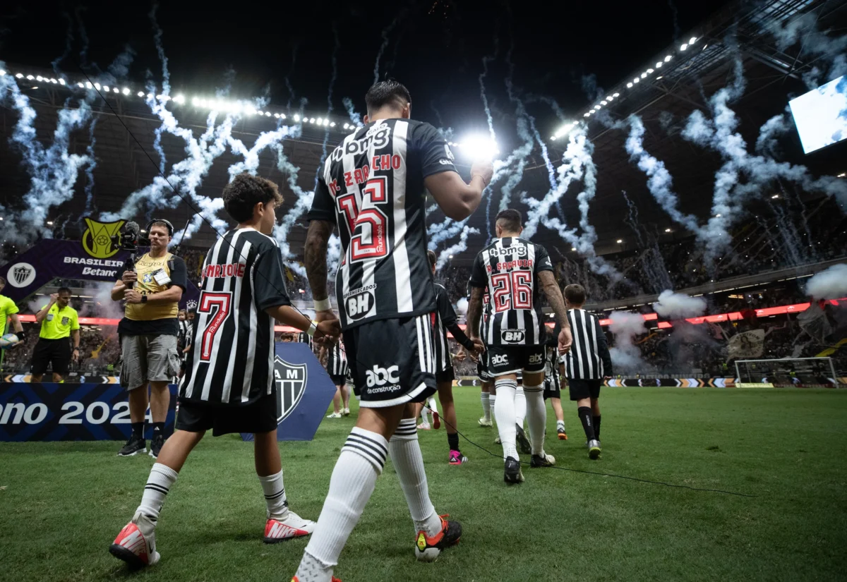 Atlético-MG busca quebrar recorde de pontos corridos no Brasileirão contra o Palmeiras