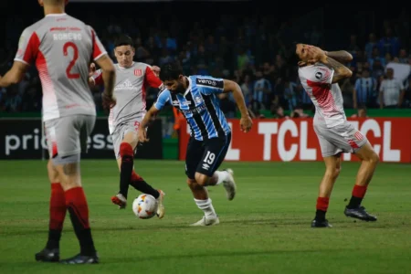 Avaliação das atuações do Grêmio: Cristaldo e Diego Costa se destacam, mas João Pedro falha; dê suas notas