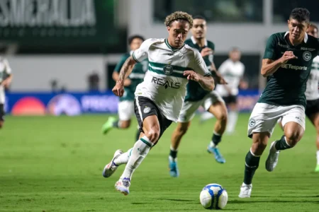 Coritiba marca primeiro, mas empata com o Goiás no final do jogo