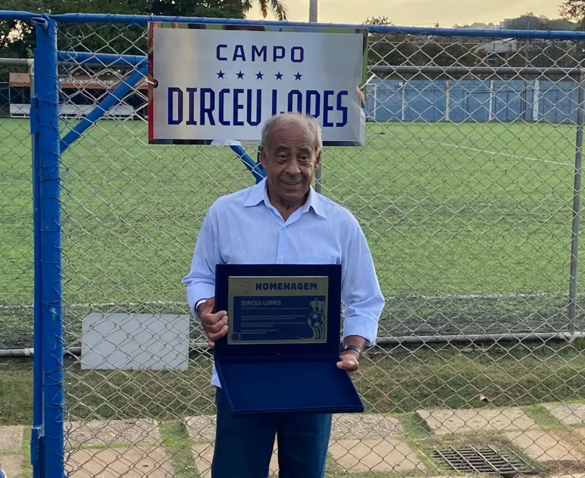 Cruzeiro homenageia Dirceu Lopes e inaugura novo campo na Toca 1 com presença de ídolos do clube