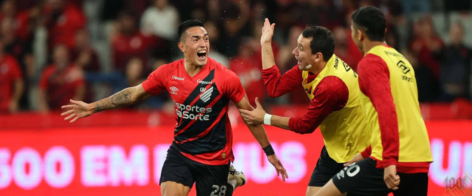 Cuello celebra fim do jejum no Athletico com emoção e alívio