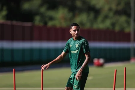 Fluminense: Alexsander substituirá Martinelli, suspenso, contra o Atlético-GO