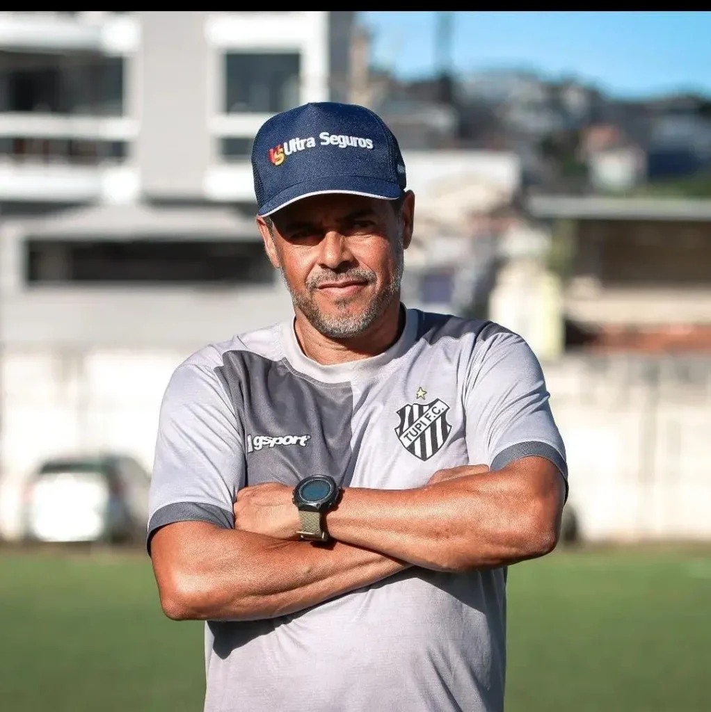Guiba é o novo técnico do Tupi para a sequência do Módulo 2 do Campeonato Mineiro.