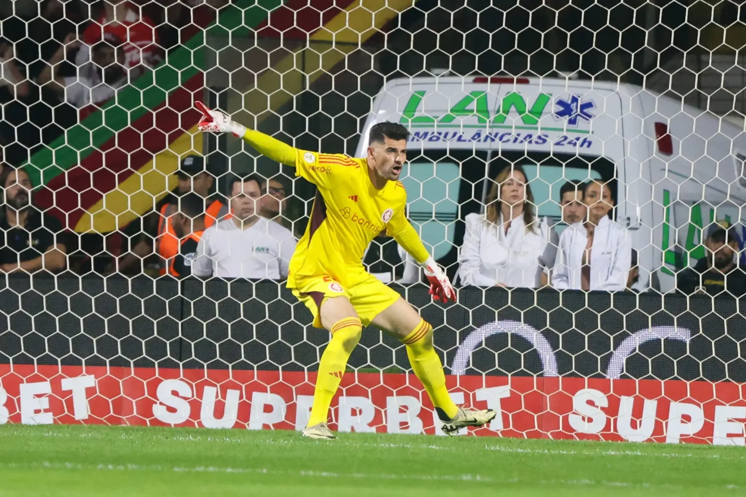 Inter, com grande atuação de Fabrício, garante empate contra São Paulo; confira as notas dos jogadores