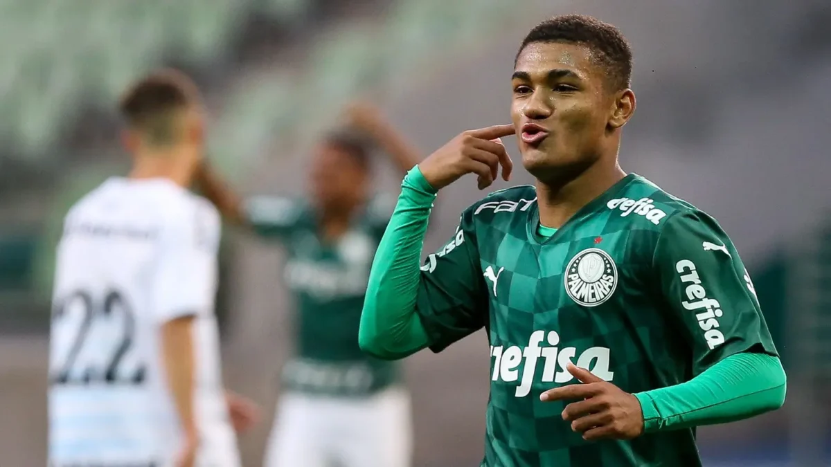 Juventude ameaça acionar judicialmente o Palmeiras por descumprimento em repasse de percentual em transferência de promessajuvenil.