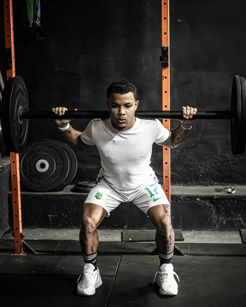 Kaio César realiza treino individual e aguarda decisão sobre retorno ao Coritiba ou permanência em Portugal