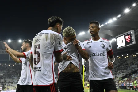 Reações da torcida após goleada histórica do Flamengo sobre o Vasco: "Lá vêm eles de novo"