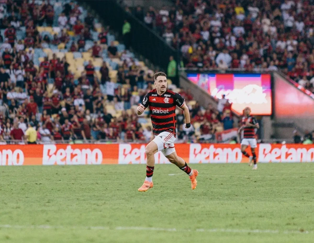 Léo Ortiz, do Flamengo, revigora atuação como volante e avalia: "Dei conta do recado"