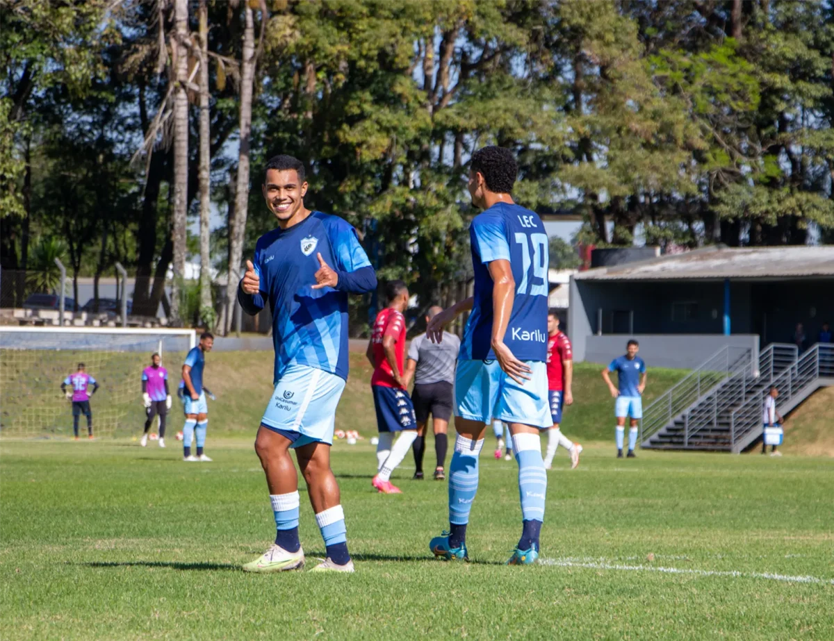 Londrina contrata atacante Echaporã, destaque do Atlético-MG