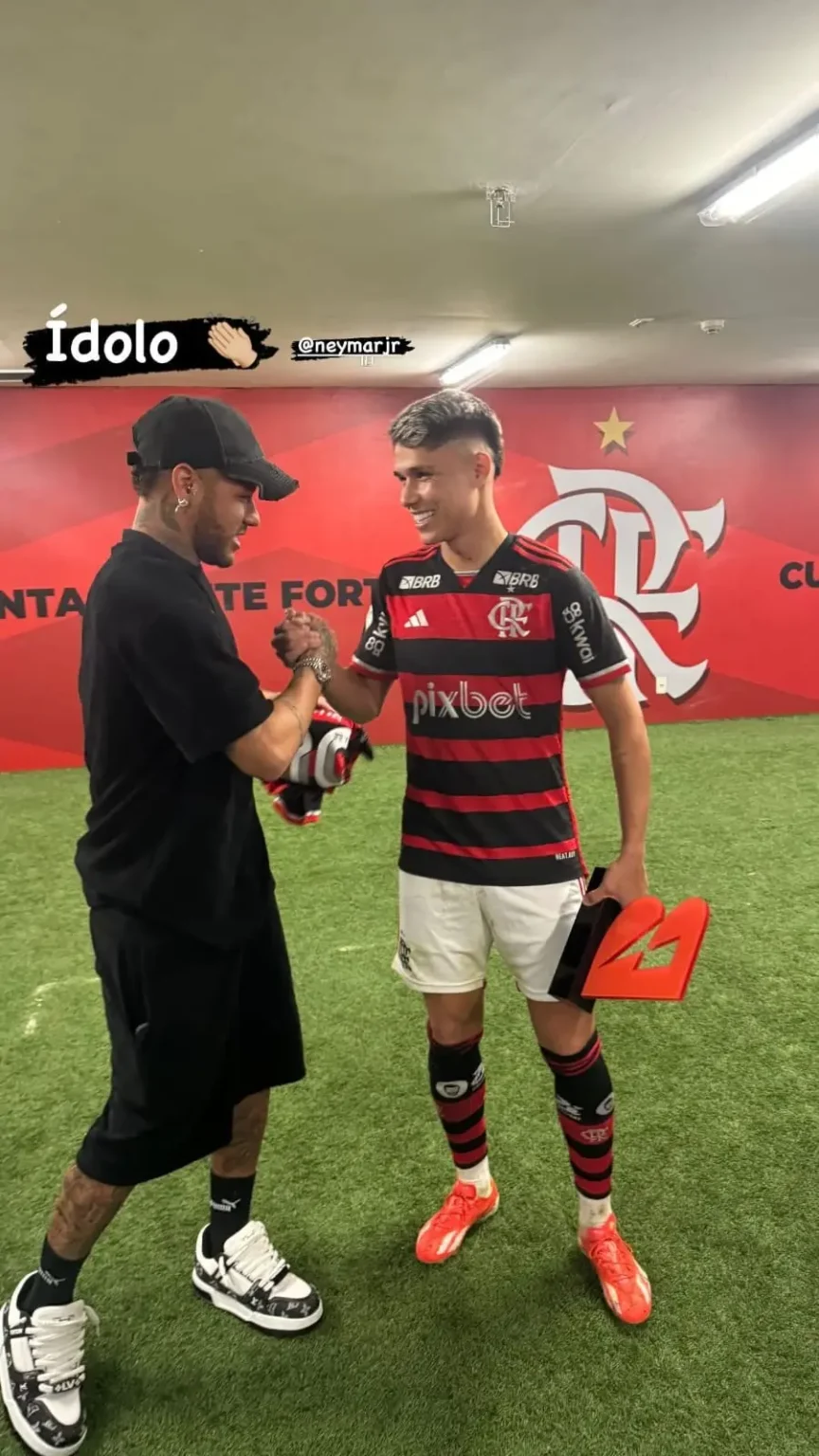 Luiz Araújo, jogador do Flamengo, recebe parabéns de Neymar após marcar golaço e brinca: "Cada vez mais bonito"