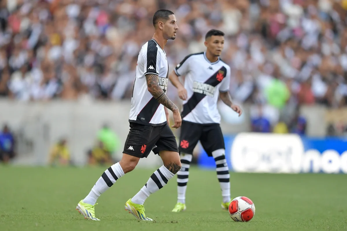 DM do Vasco: Praxedes está fora com lesão e Adson pode enfrentar o Palmeiras