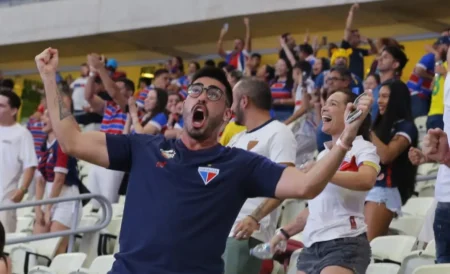Torcida do Fortaleza vibra com tricampeonato da Copa do Nordeste na Arena Castelão