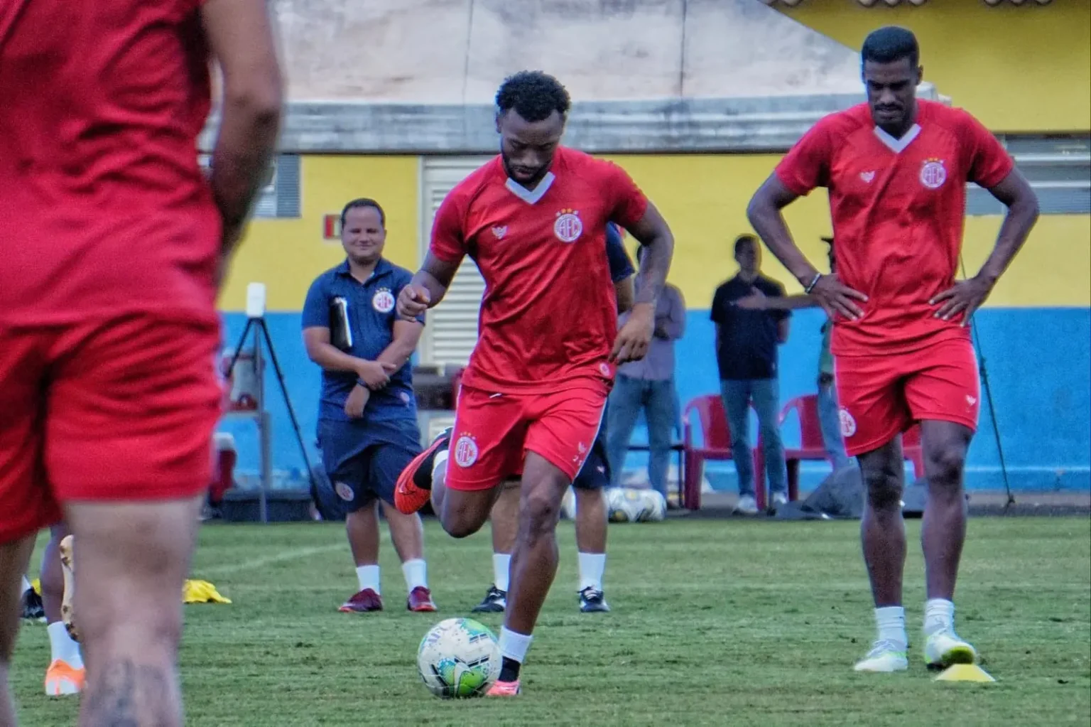 Vasco fecha empréstimo de Cauã Paixão ao Polissya Zhytomyr, time da Ucrânia