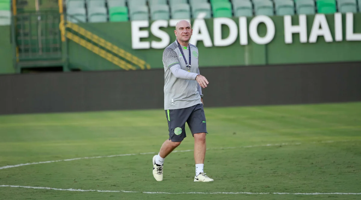 Zanardi prevê partida desafiadora do Goiás contra o Mirassol, uma das equipes mais perigosas