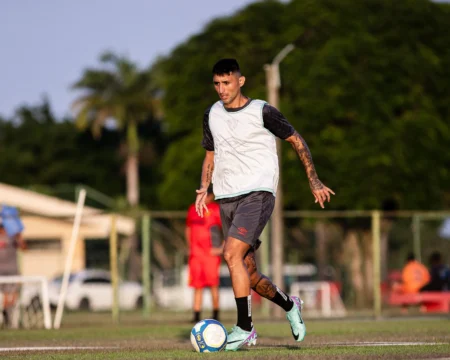 Alan Ruiz planeja recuperação do Sport diante do Paysandu: "Focar no que vinha fazendo"