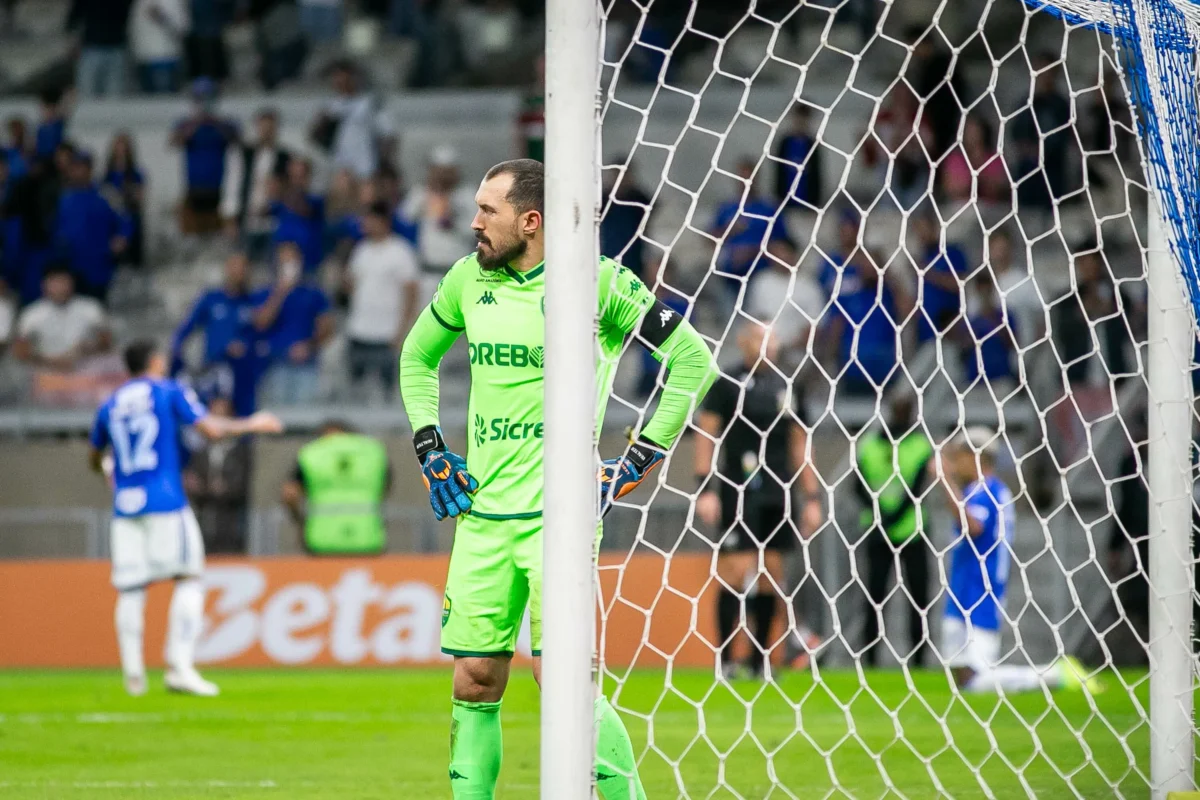 Análise das atuações do Cuiabá: Pitta marca novamente, porém Walter falha em revés para o Cruzeiro; avalie os jogadores