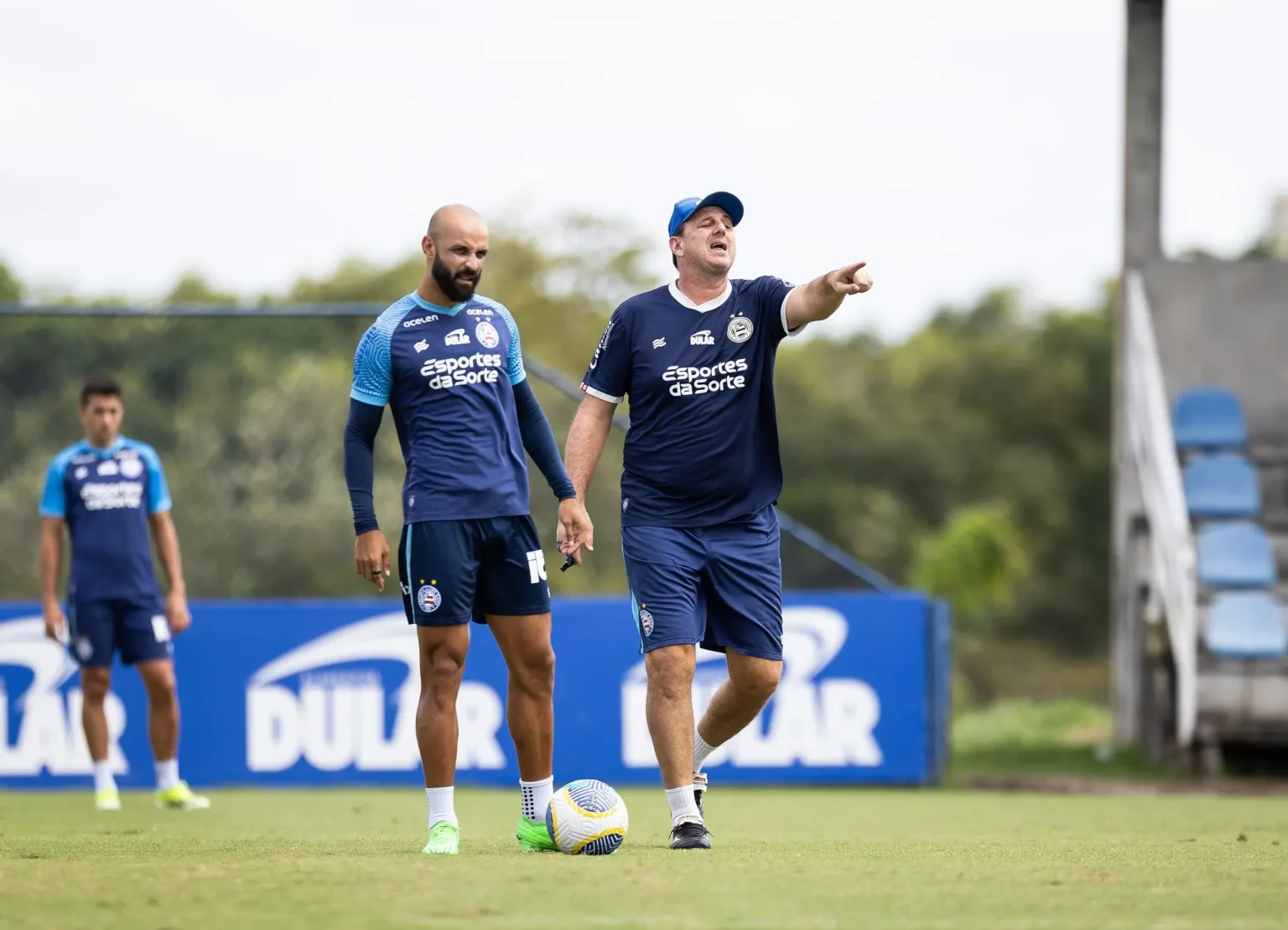 "Bahia Busca Superar o Vasco e Liderar o Campeonato Brasileiro"