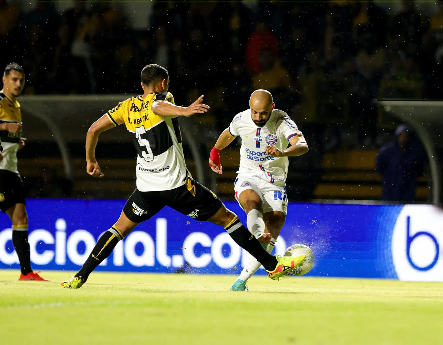 Bahia reencontra o Criciúma com boas lembranças e mira liderança do Brasileirão