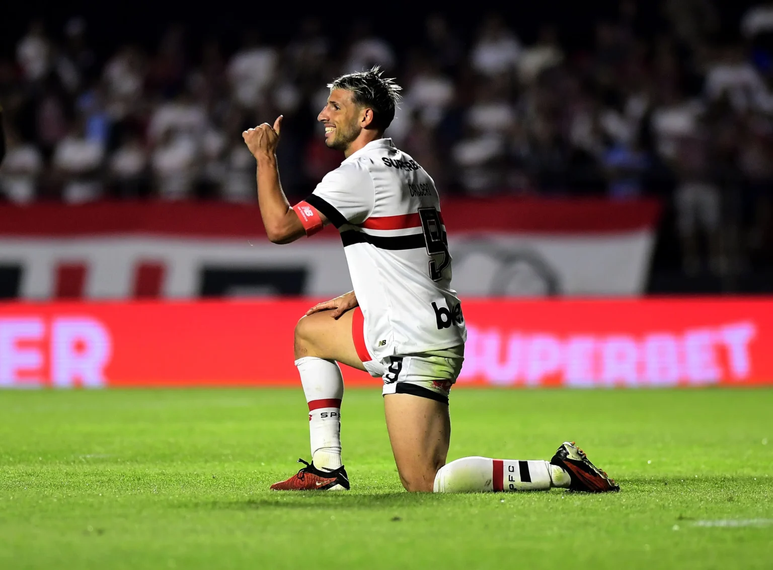 "Calleri Critica Desempenho do São Paulo em Derrota Contra o Cuiabá: 'Jogo Aquém do Esperado'"