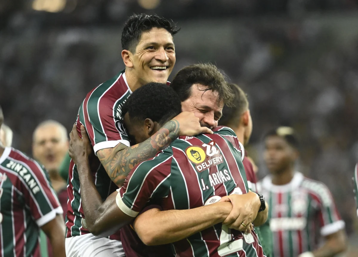 "Cano se Despede de Fernando Diniz, Técnico Demitido do Fluminense: 'Obrigado por Tudo'"