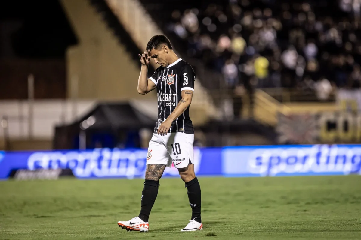 Título otimizado para SEO em Português-BR: "Corinthians acusado de não responder a contatos do advogado de Rojas antes da condenação pela FIFA"