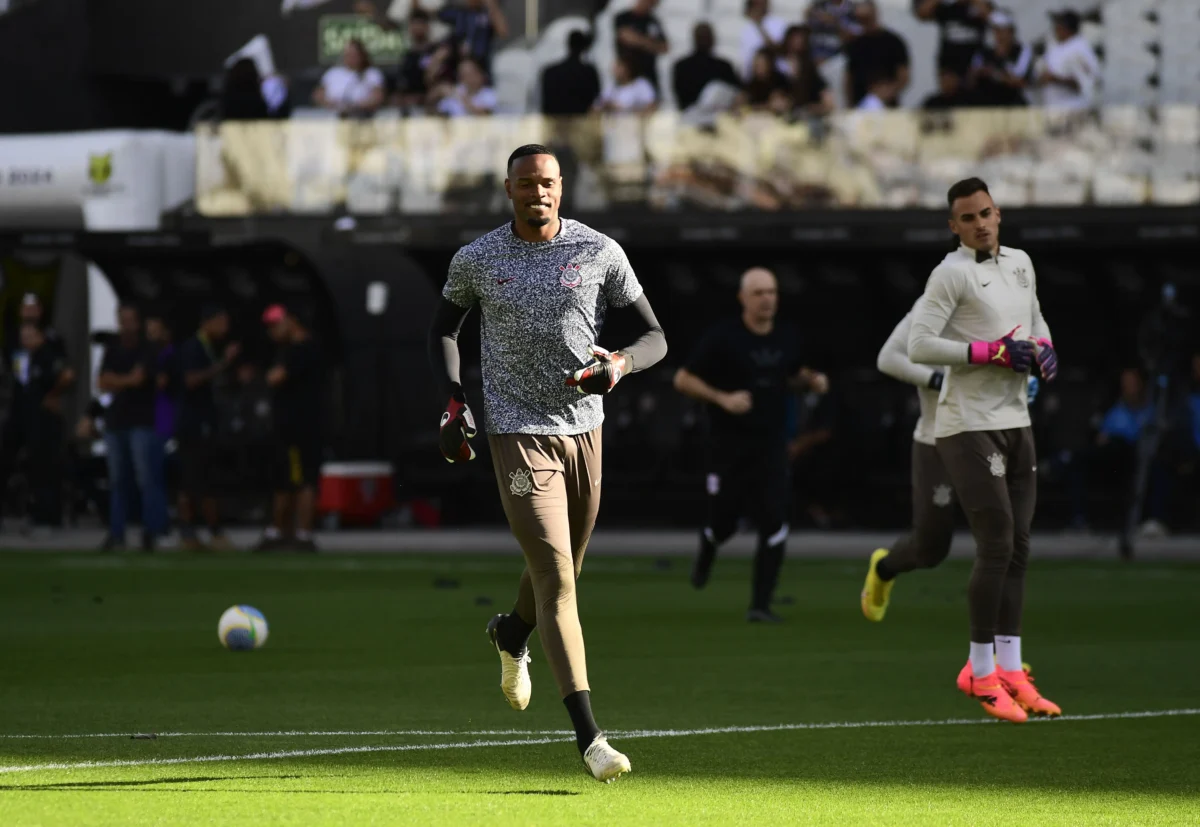 Corinthians desfalca time com ausências de Carlos Miguel e Caetano contra o Internacional