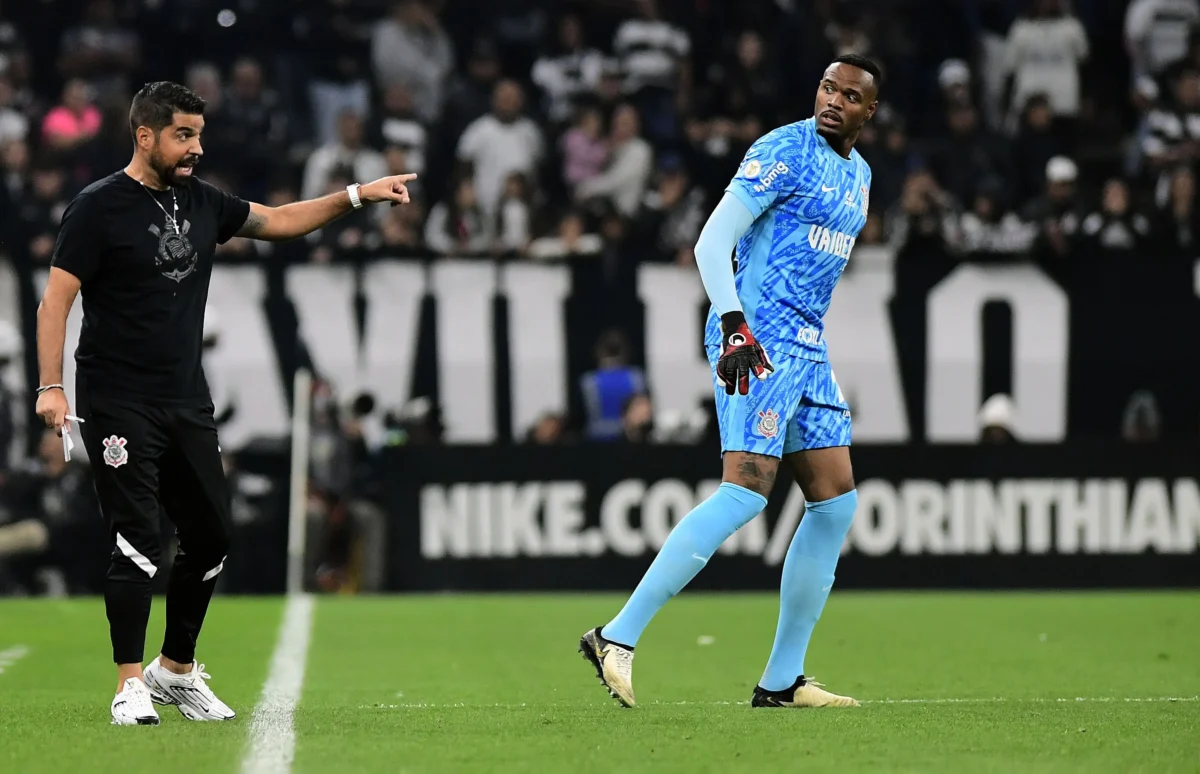 Corinthians oferece renovação, mas Carlos Miguel avisa que deixará o clube