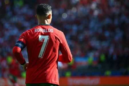 Cristiano Ronaldo Busca Primeiro Gol na Eurocopa 2024 em Palco de Noite Mágica
