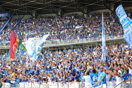 Cruzeiro anuncia meta de 100 mil sócios e lança novo programa com categorias atraentes