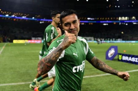 Cruzeiro fecha acordo com Dudu, atacante do Palmeiras