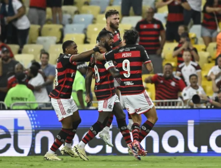 Desempenho do Flamengo: Gerson e David Luiz se destacam em vitória empolgante sobre o Bahia