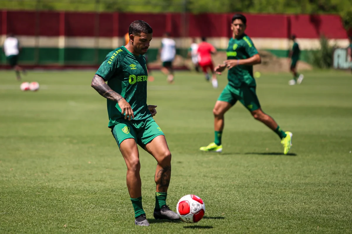 Escalação do Fluminense: Marcão testa novo jogador Terans no time titular para enfrentar o Vitória.