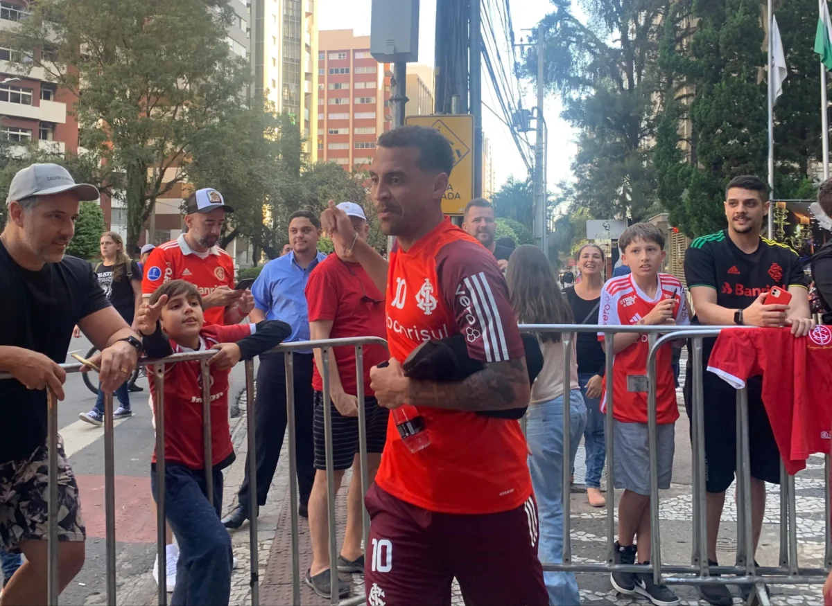 Escalação do Internacional: Alan Patrick intensifica tratamento e gera incerteza para o Gre-Nal