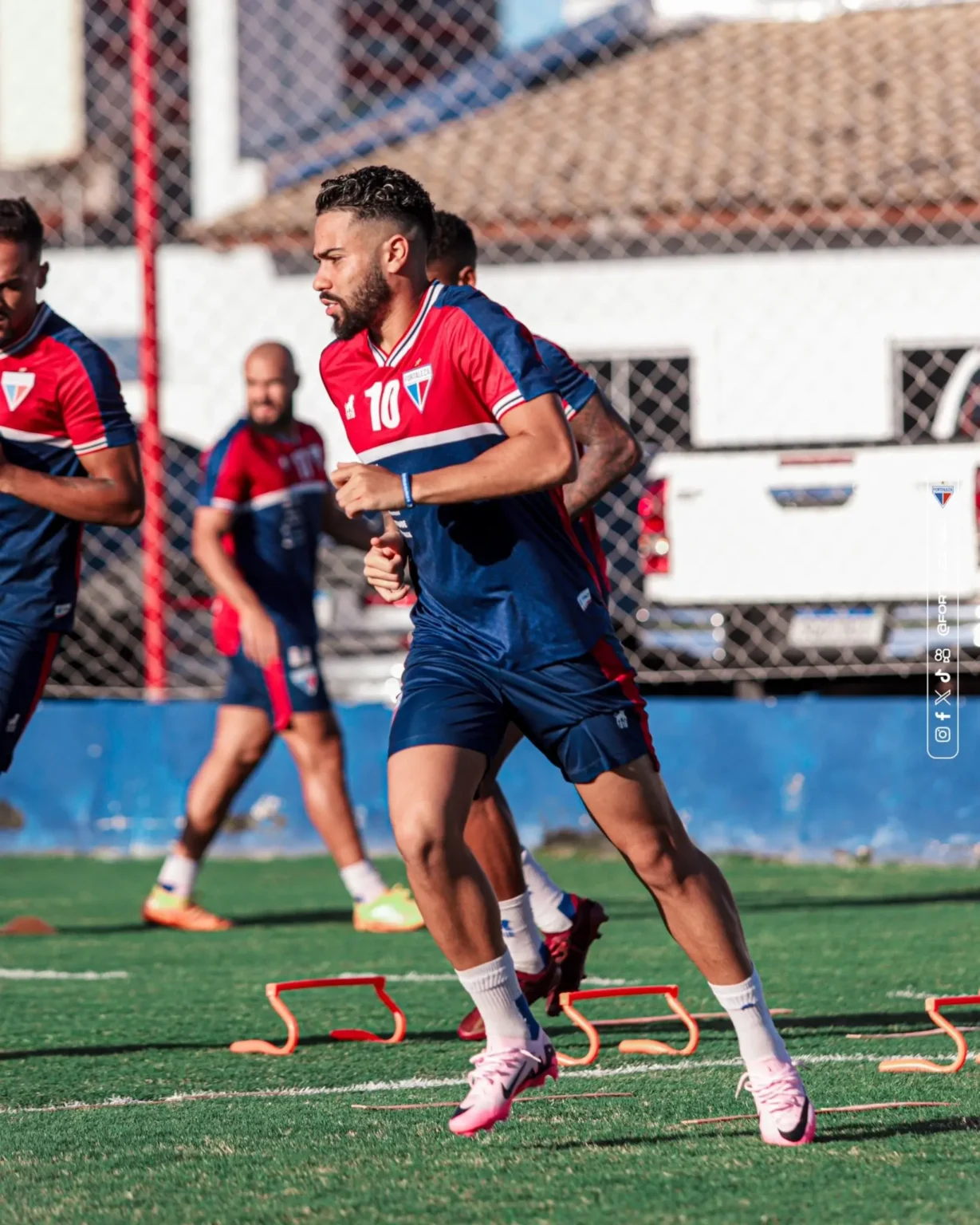 "Fortaleza busca vitória diante do Atlético-MG; confira possíveis escalações"