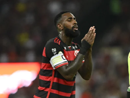 Título otimizado para SEO em Português-BR: Gerson se destaca no Flamengo com ausência de jogadores-chave, dizem analistas