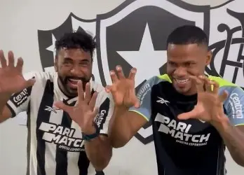 "Ídolos do Botafogo de 1989 Retornam ao Clube em Visita ao Treino"