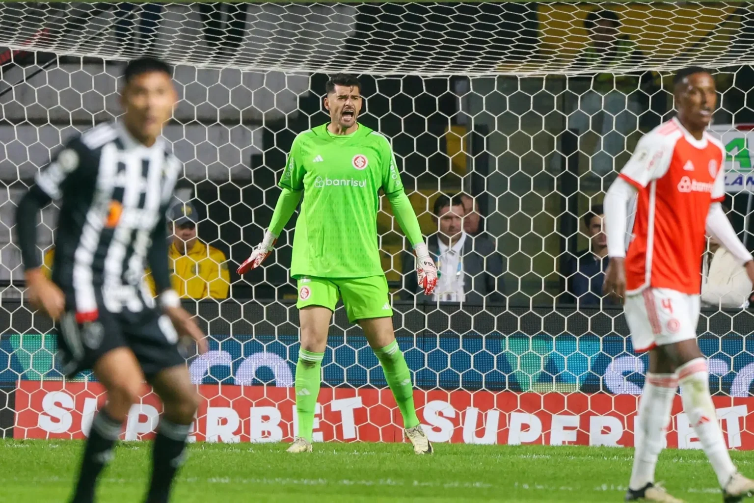 "Inter perde jogos por gols nos minutos finais e se concentra em retornar ao G-6"