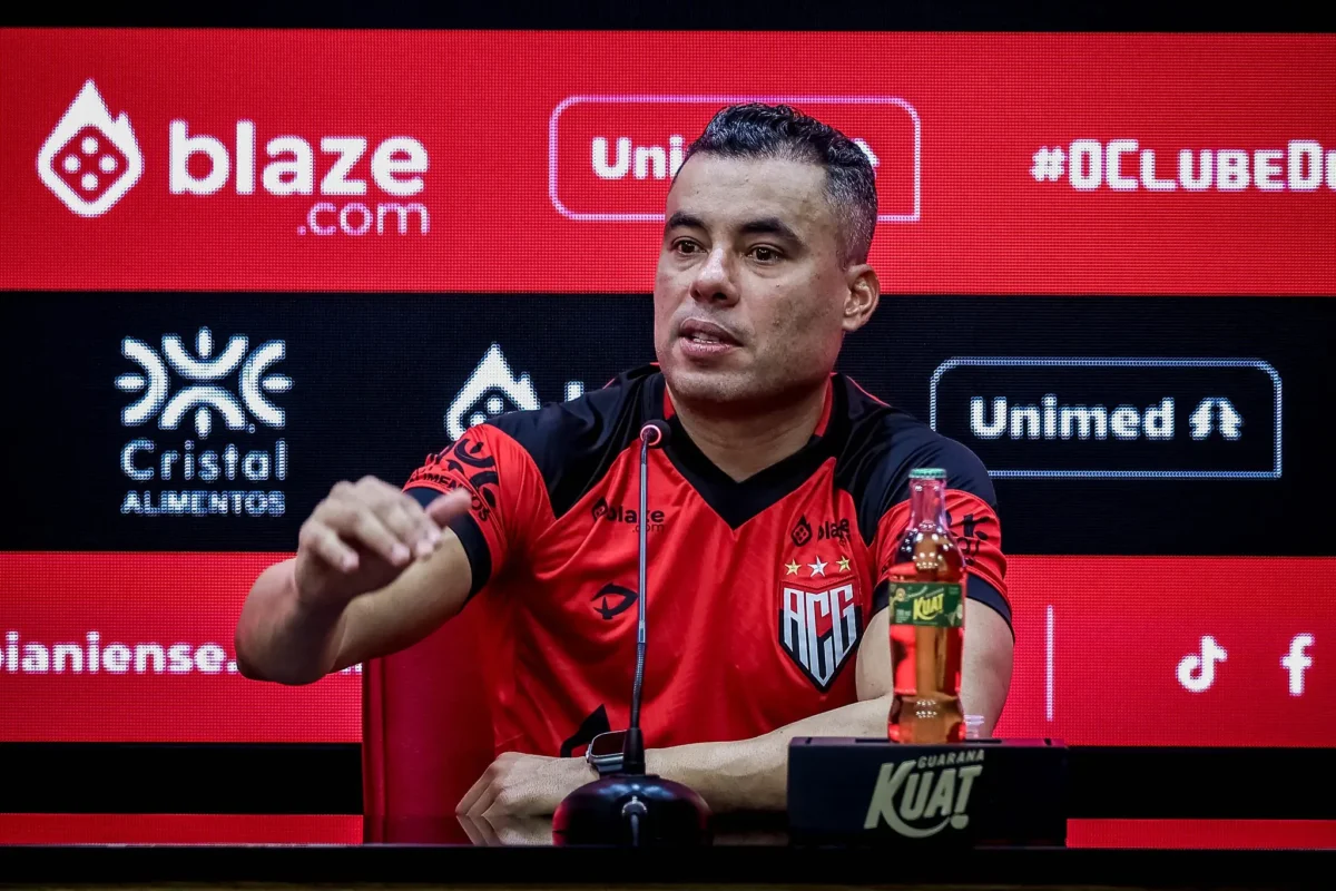 Jair Ventura analisa fase do Corinthians e projeta duelo complicado no Estádio Accioly