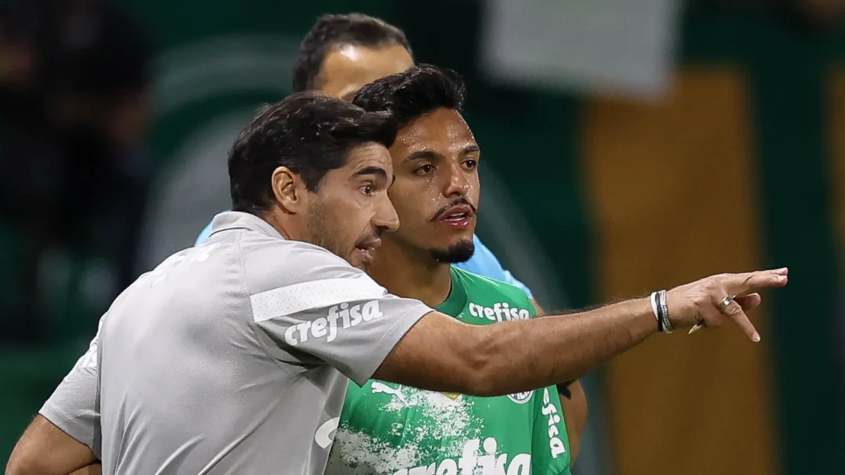 "Jogador-curinga do Palmeiras: Gabriel Menino pode ter maior protagonismo em nova posição"