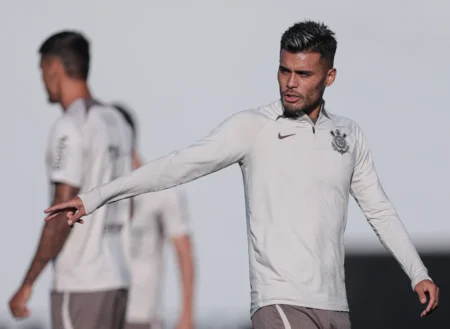 Título otimizado para SEO em Português-BR: "Jogador Fausto Vera se afasta do Corinthians e prepara saída do clube"